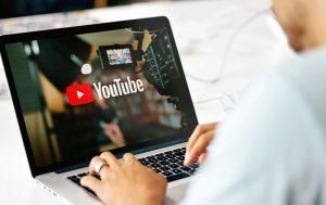 Read more about the article How to Get Your First 1000 YouTube Subscribers | Top 10 Tips