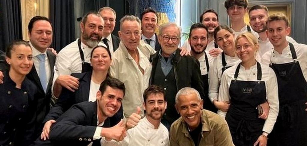 Barack Obama and friends surprise Barcelona restaurant